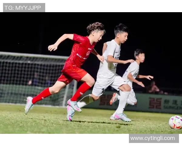 洲际杯回顾南京足球队展现出色节奏与战术配合