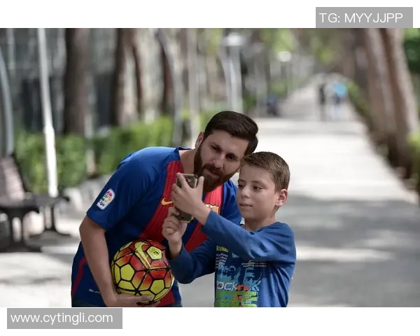 足球明星在社交媒体上如何与粉丝互动和分享生活点滴 足球明星在社交媒体上如何与粉丝互动和分享生活点滴