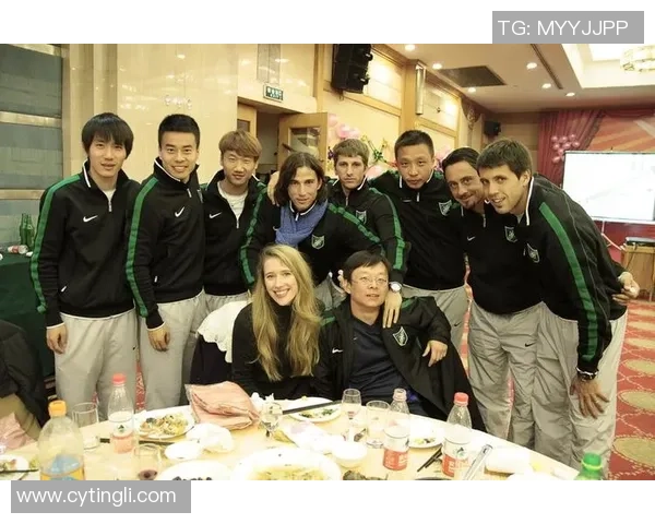 足球明星欢聚一堂打闹瞬间高清图片分享尽显友谊与快乐 足球明星欢聚一堂打闹瞬间高清图片分享尽显友谊与快乐