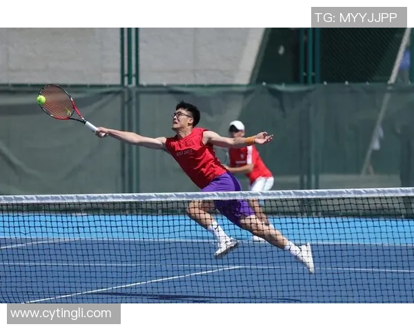 重庆网球队荣登全国网球团队协作排行榜第一名展现卓越团队精神与实力 重庆网球队荣登全国网球团队协作排行榜第一名展现卓越团队精神与实力